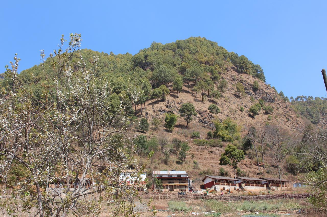 Solid Rock - Lodge & Restaurant Pharping Екстериор снимка